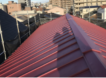 立平葺き(縦ハゼ葺き)トタン屋根