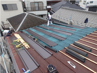 屋根カバー工法