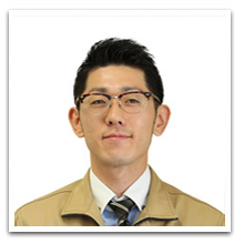 屋根やさん関東 高橋さん スタッフ写真