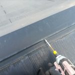 棟板金のビス止め補強