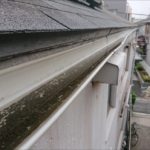 樋内部の汚れ