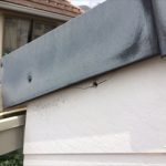 金具ごと取れているのが分かる雨樋のの破損