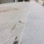 棟板金の釘が抜け始めている