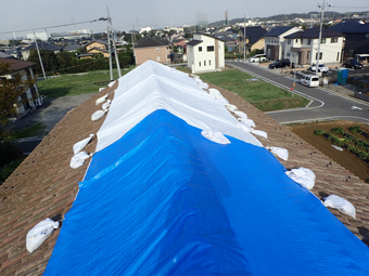 私たち街の屋根やさんでは、屋根の応急処置も承っております