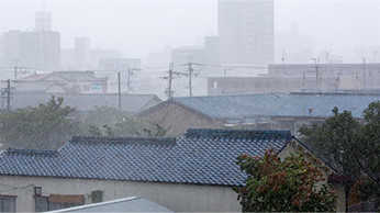 大雨、強風のイメージ写真