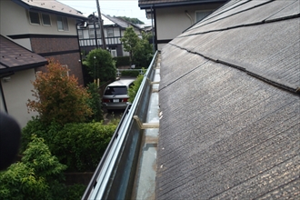 緑区へ雨樋と屋根の点検へ