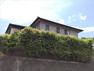 相模原市中央区築２３年のセメント瓦の状態を調査