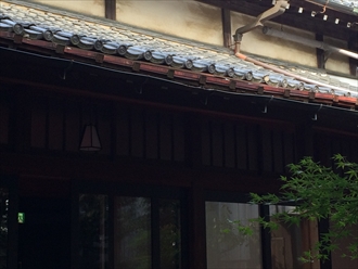 雨樋歪み雨樋開き①