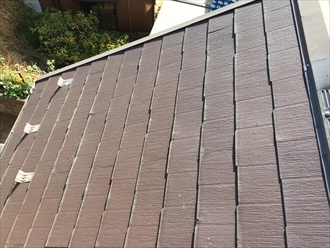 相模原市緑区スレートが劣化して屋根カバー工事が必要な状態