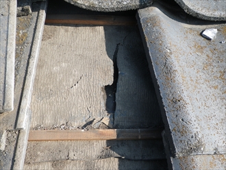 川崎市幸区で瓦屋根の雨漏り修理工事