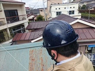 横浜市中区でサビが酷いトタン屋根を葺替え工事