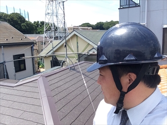 横浜市旭区雨漏りした屋根の葺き替え工事を行っております①