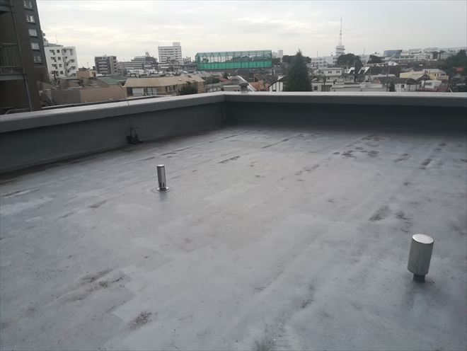 川崎市川崎区｜マンションで天井からの雨漏り、原因はサッシ枠の劣化でした