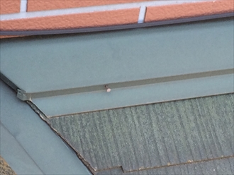 築年数の経過した棟板金は不具合の可能性あり｜横浜市南区