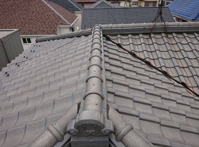 瓦屋根は瓦以外の部材も使用されている