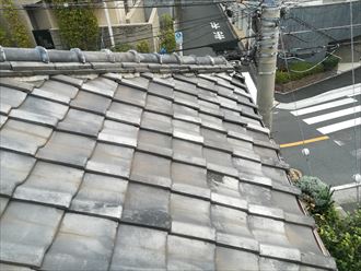 鬼瓦が倒れておりました