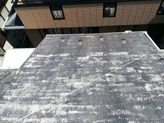 屋根表面の色褪せ、傷み具合