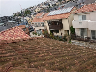 セメント瓦は塗装が必要