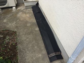 屋根から板金が落ちてきた