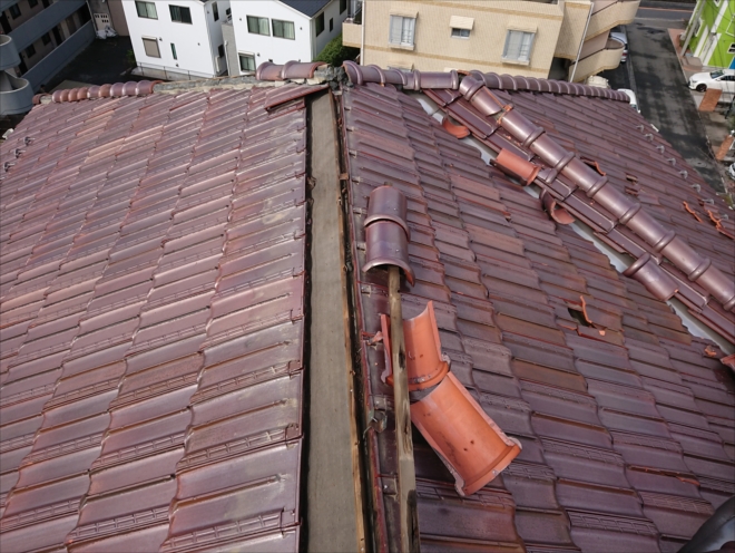 洋瓦が使われた屋根の雨漏り