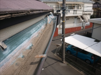 正常に雨水を下水管まで流せません