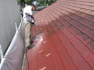 スレート屋根を洗浄
