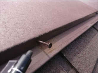 経年劣化で抜けかかった釘