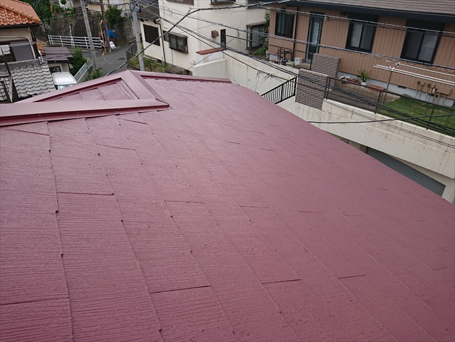 雨漏りしている室内から屋根にあがり原因特定