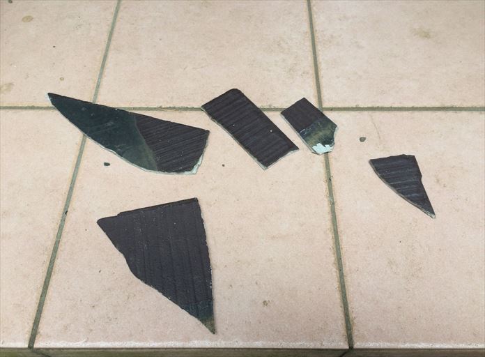 海老名市大谷南でスレートの破片が落下、ドローンを使用して状況を把握します