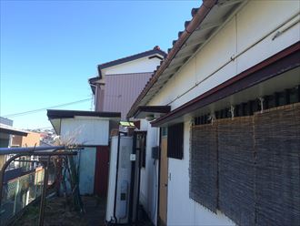 建物の屋根には軒天や破風板が必ず存在します