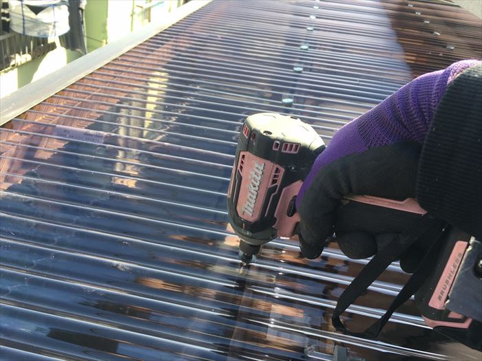 テラス屋根をdiyで補修する際の準備と注意点とは 横浜の屋根工事 屋根リフォーム 屋根塗装は街の屋根やさん横浜