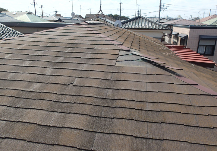 台風15号の被害を受けたコロニアル屋根