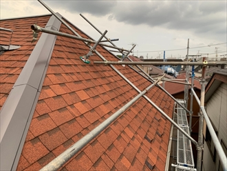 オークリッジスーパーテラコッタブレンドを使用した屋根カバー工事