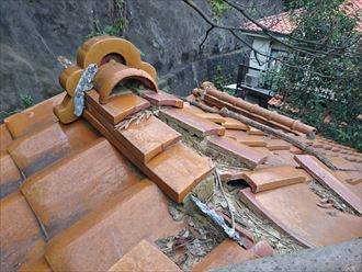 瓦屋根の台風被害