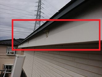 雨樋が完全に外れてしまっています