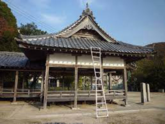 お寺の屋根の形状　入母屋