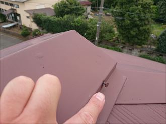 棟板金の釘浮き