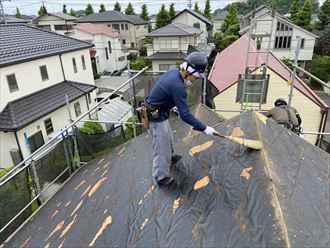 屋根面を清掃