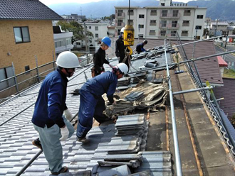 瓦から軽量な屋根材への葺き替え