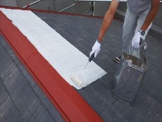 三角屋根の塗装工事