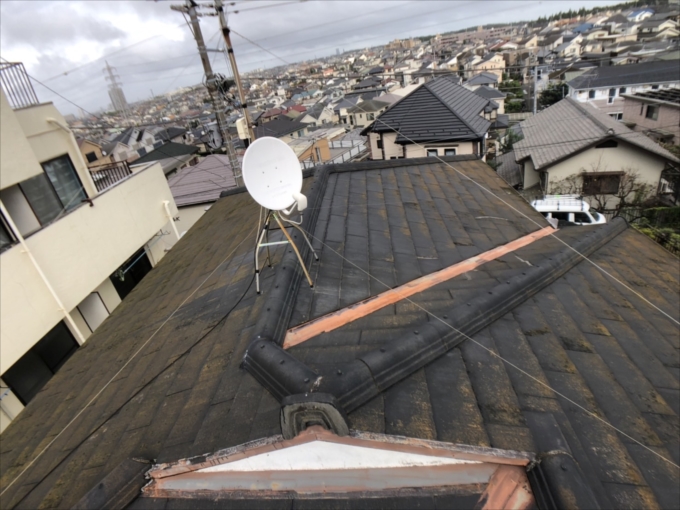 雨漏りした屋根