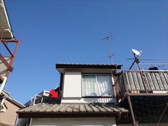 下屋根に雨漏りが発生