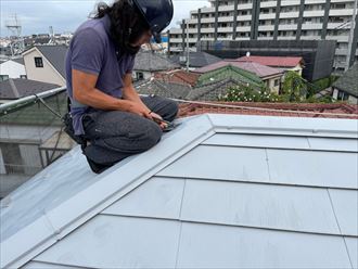 棟板金固定用釘の撤去状況