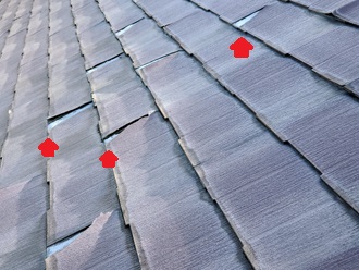 川崎市多摩区長尾にて剥離が発生している屋根を調査　徐々に剥離が進行していました