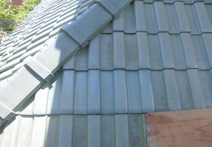 街の屋根や屋さんでは瓦屋根の部分補修も行っております！