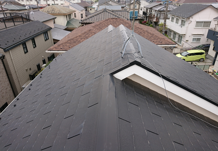 スレート屋根は屋根塗装の他に棟板金交換工事でメンテナンスしていきましょう！