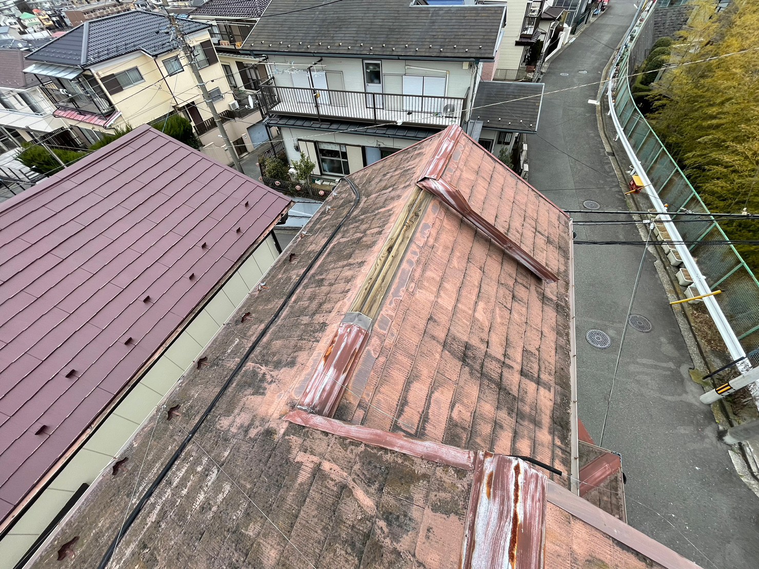 壊れた屋根