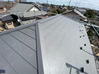 屋根葺き替え工事なら、野地板や防水紙といった屋根下地を含めて屋根を新しくすることができます！