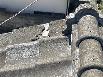 瓦の崩れ