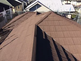 瓦屋根から金属屋根材へ葺き替え！